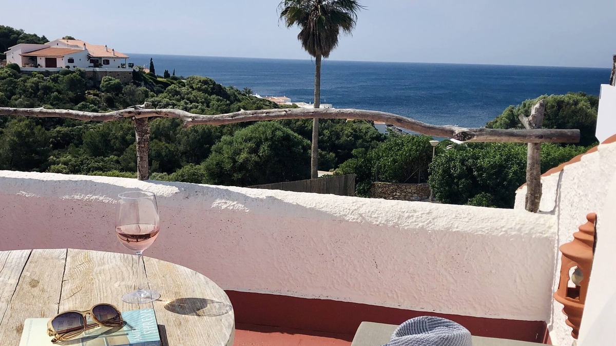 Binibeca House | Villa Hibiscus - sea view, private pool, close to beach & restaurants, AC & wifi