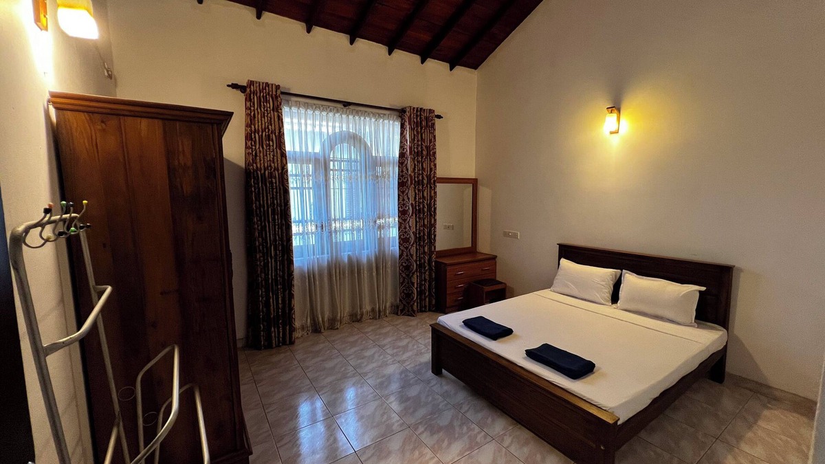 Negombo Villa | Villa Hirunika in Negombo: with air conditioning,20 minutes from Colombo Airport
