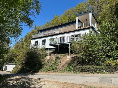 Schleiden Apartment | Villa Holgenbach - Penthouse- und Ferienwohnung im Nationalpark Eifel