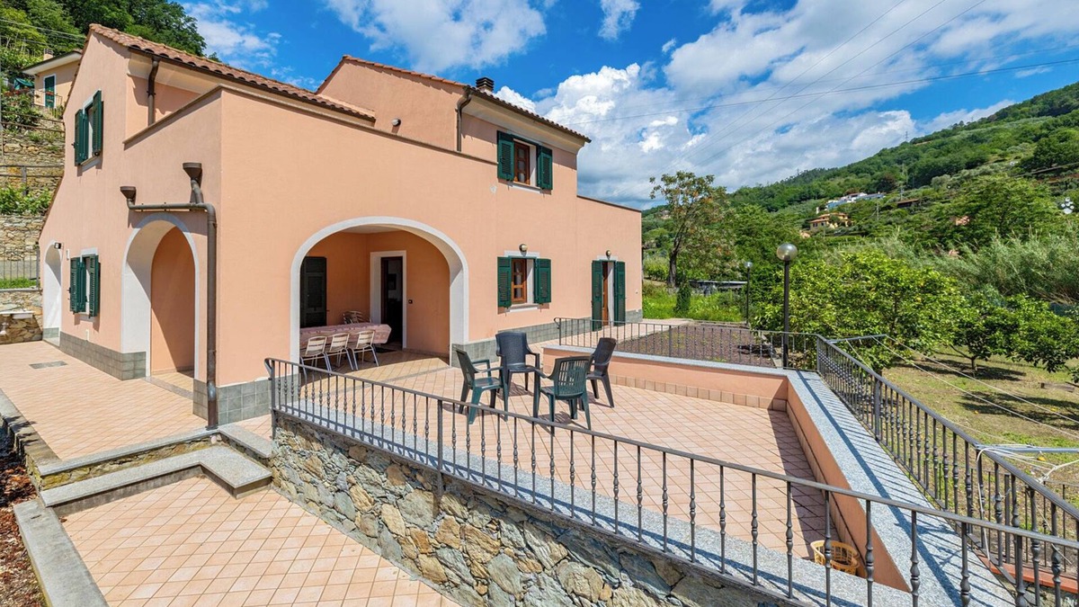 Calice Ligure Villa | Villa holidays in the sun and the sea of ​Liguria