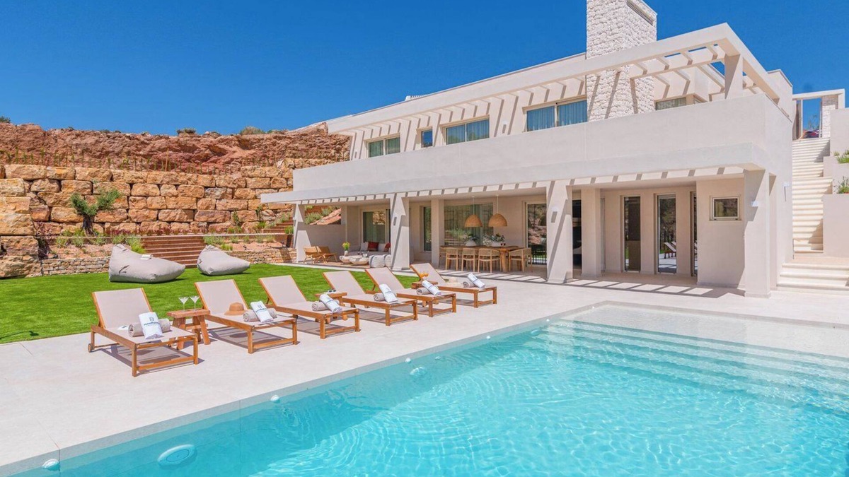 Antequera Villa | Villa Horizon Antequera by Ruralidays