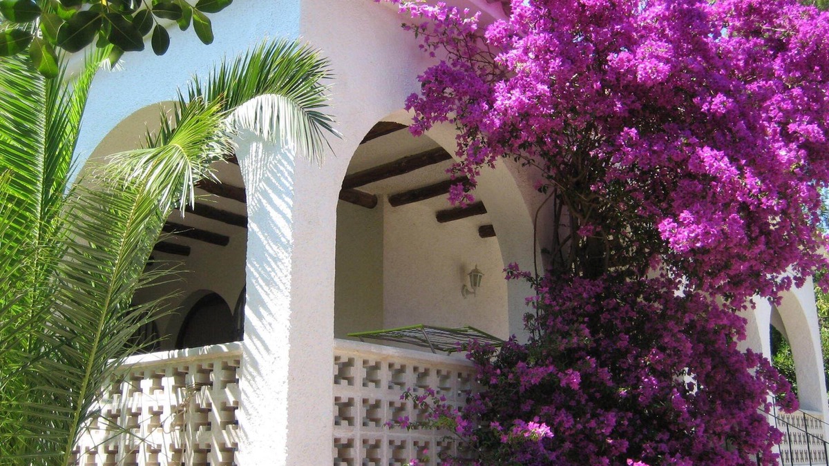 L'Hospitalet de l'Infant Villa | Villa in an excl. location, elevated on the 1st sealine, 300m from beach, 170m²
