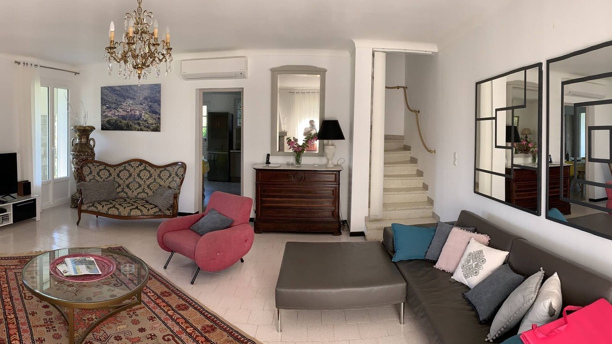 Sainte-Lucie-de-Tallano House | VILLA INDIVIDUELLE 150 M2 AVEC VUE IMPRENABLE Meublé de tourisme 4 *