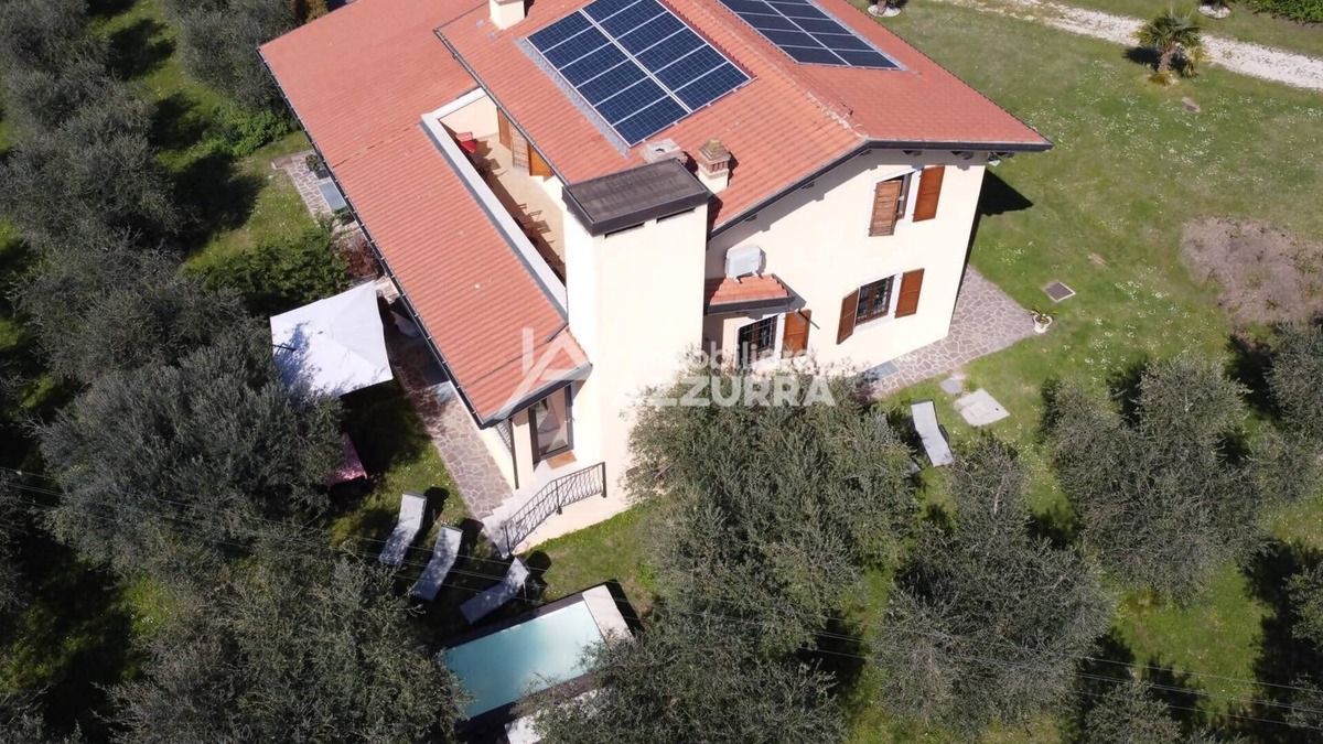 Bardolino House | Villa i Roccoli - olive trees with private pool