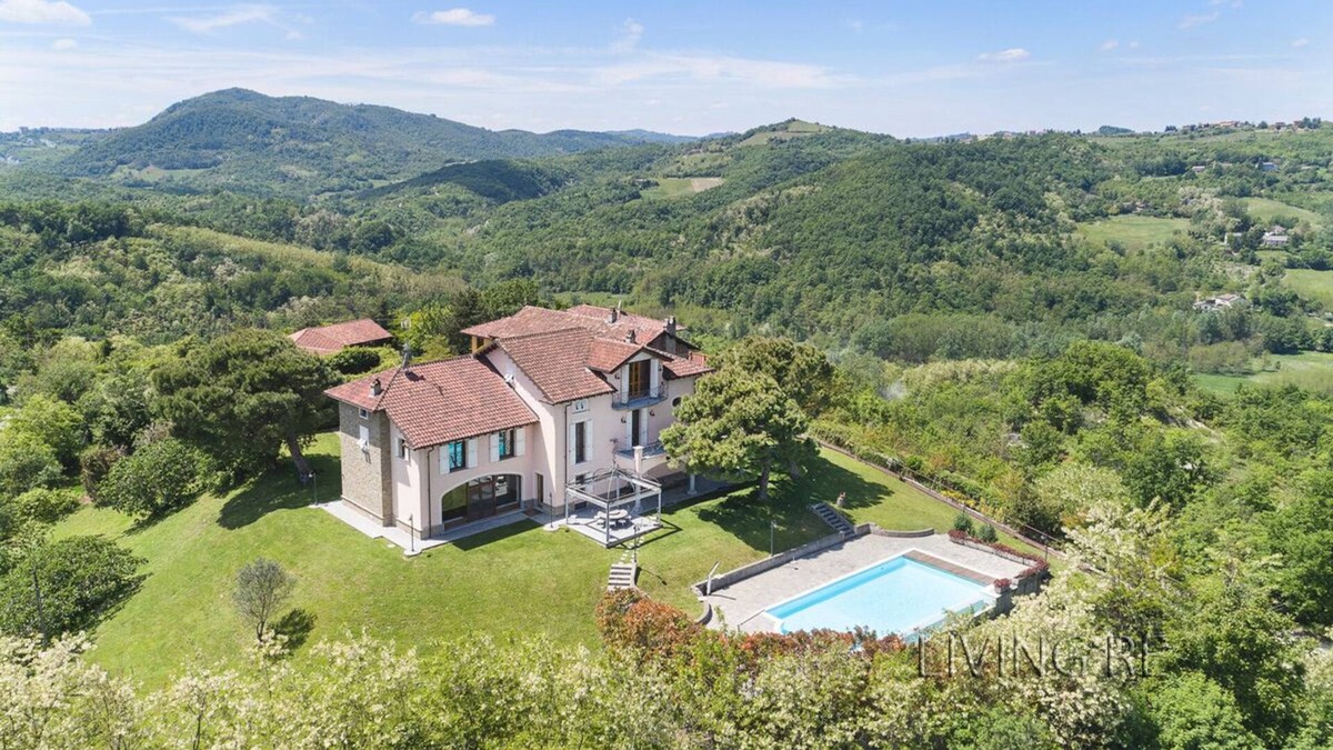 Cremolino Villa | Villa I Turri, luxury in the vineyards