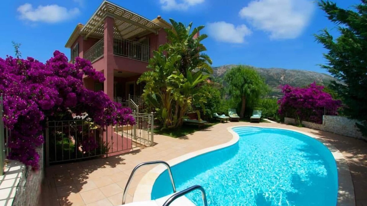 Makriotika Villa | Villa Ianthi, Stamoulis villas at the heart of the island