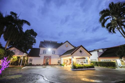Tagaytay Bed & Breakfast | Villa Ibarra