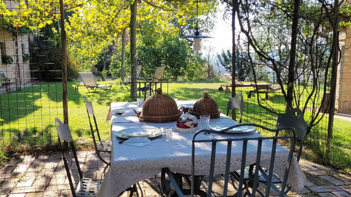 Urbino Villa | Villa 'Il Casale Del Duca' with Private Garden and Wi-Fi