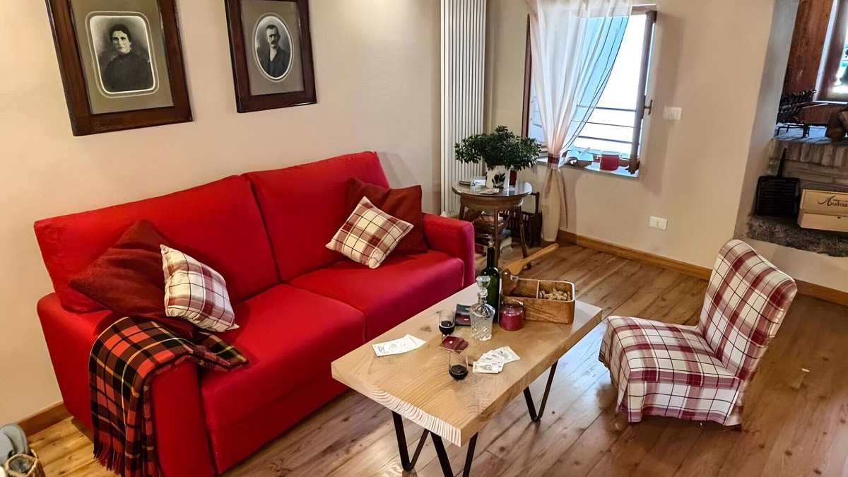 Tarzo Villa | Villa 'Il Cortivo 81' with Lake View, Wi-Fi and Air Conditioning