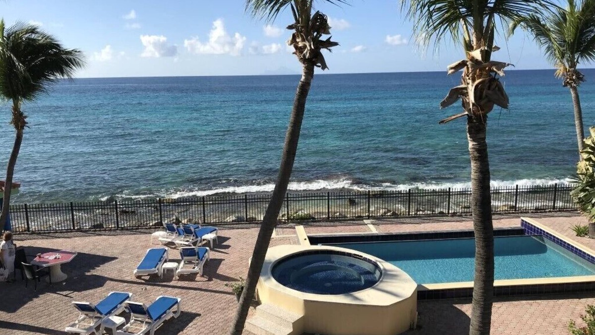 Pelican Key Villa | Villa Il Punto Blu by Fantasia Villas