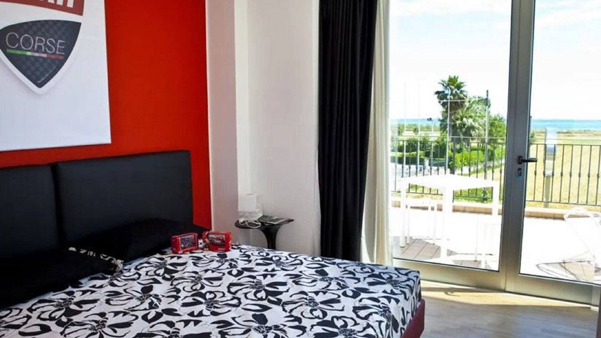Cologna Spiaggia Bed & Breakfast | VILLA IMAGO - DUCATI ROOM