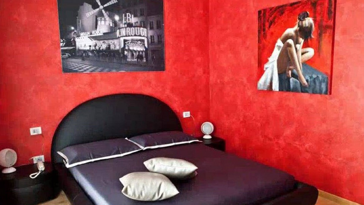 Cologna Spiaggia Bed & Breakfast | villa imago room moulin rouge