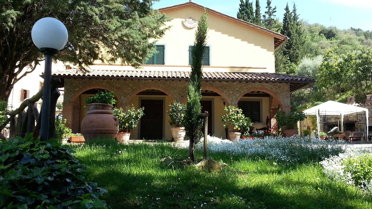 Cortona Villa | villa immersa nel verde con vista mozzafiato