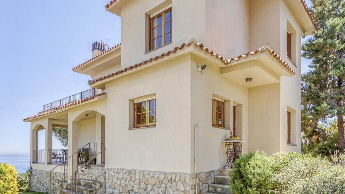 Arenys de Mar Villa | Villa in Arenys de Mar with Sea View