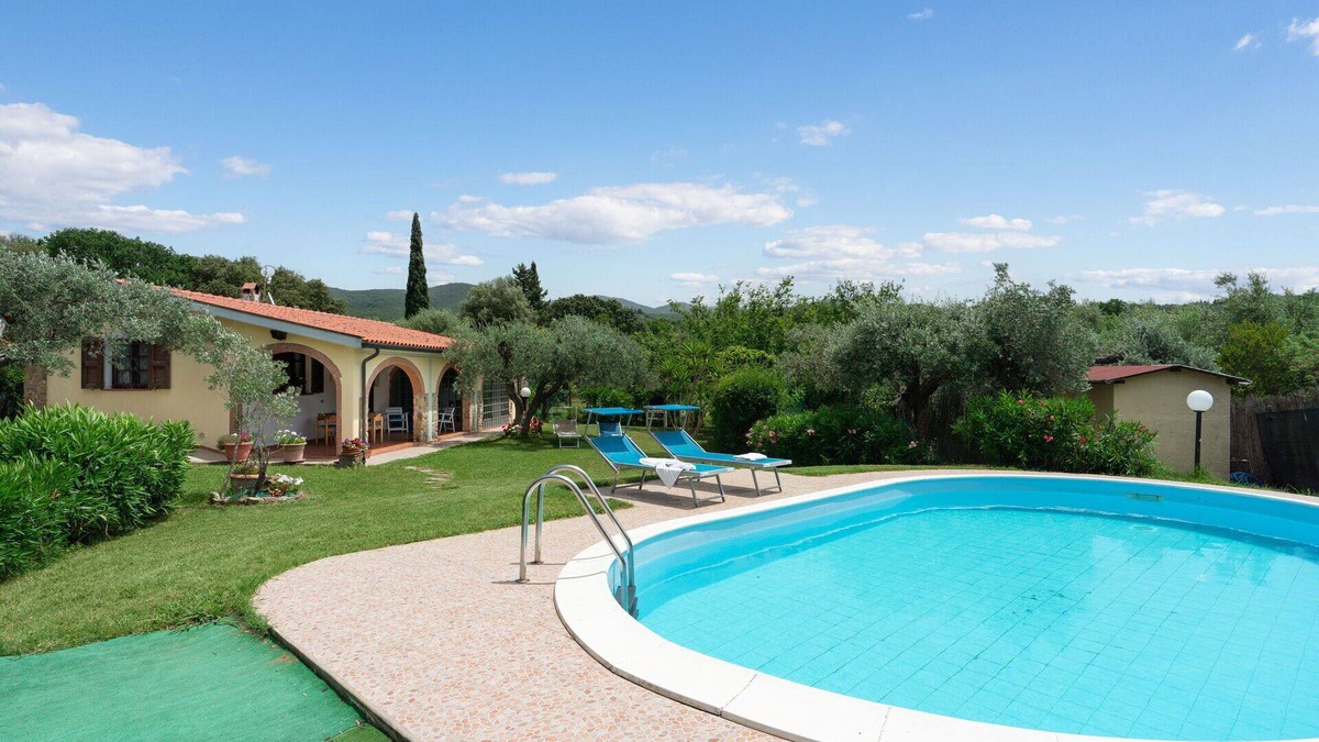 Bibbona Villa | Villa in Bibbona with 2 bedrooms sleeps 4