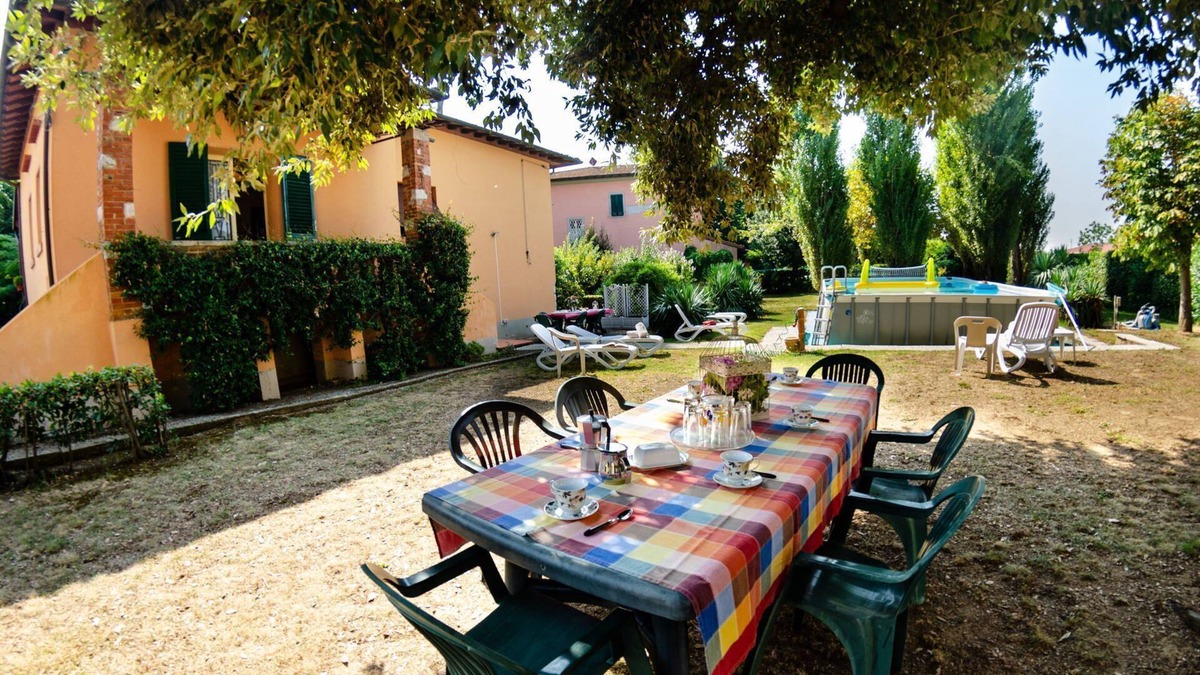 Cascine-La Croce Villa | Villa in Cascine-la Croce with 3 bedrooms sleeps 10