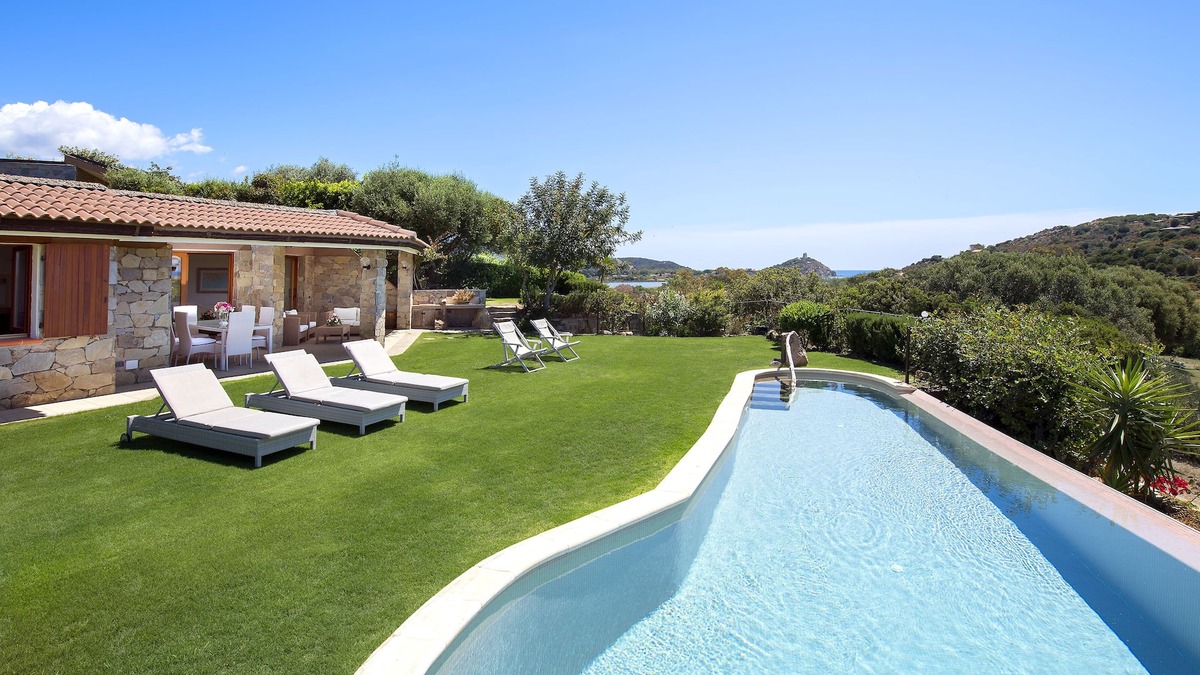 Chia Villa | Villa in Chia. Infinity private pool & garden, 500m from seaside. Great Panorama