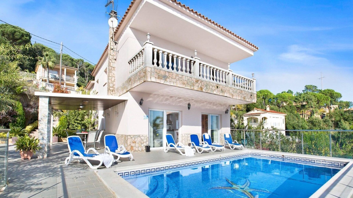 Lloret de Mar Villa | Villa in Costa Brava with Sea View & Pool