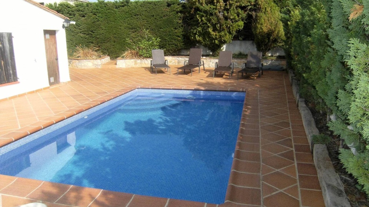Torroella de Montgri Villa | Villa in Estartit with Private Pool & Garden
