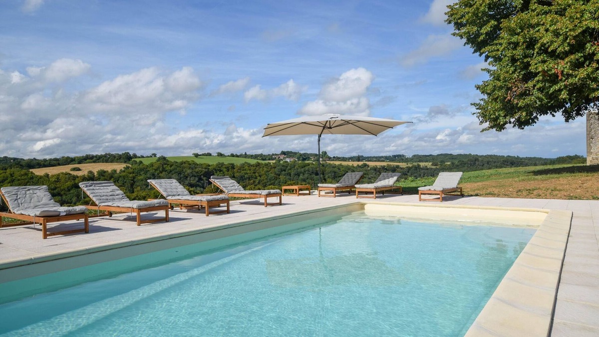 Saint-Medard-d'Excideuil House | Villa in Dordogne with Private Pool & Golf