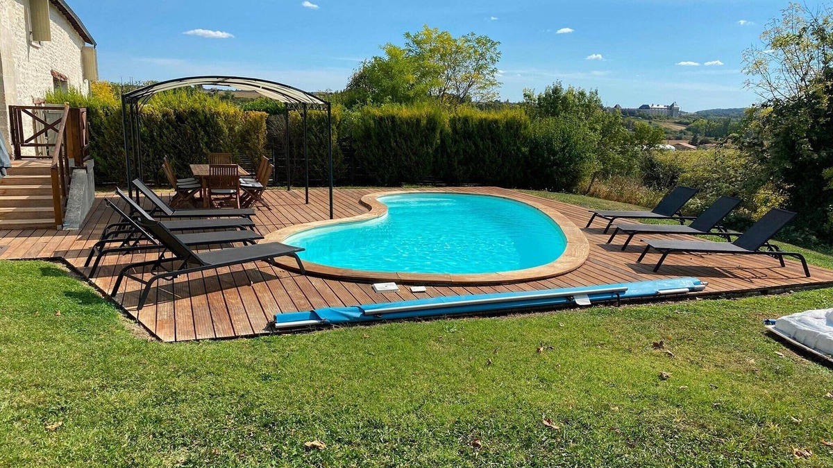 Chalais House | Villa in France with Private Pool and Garden