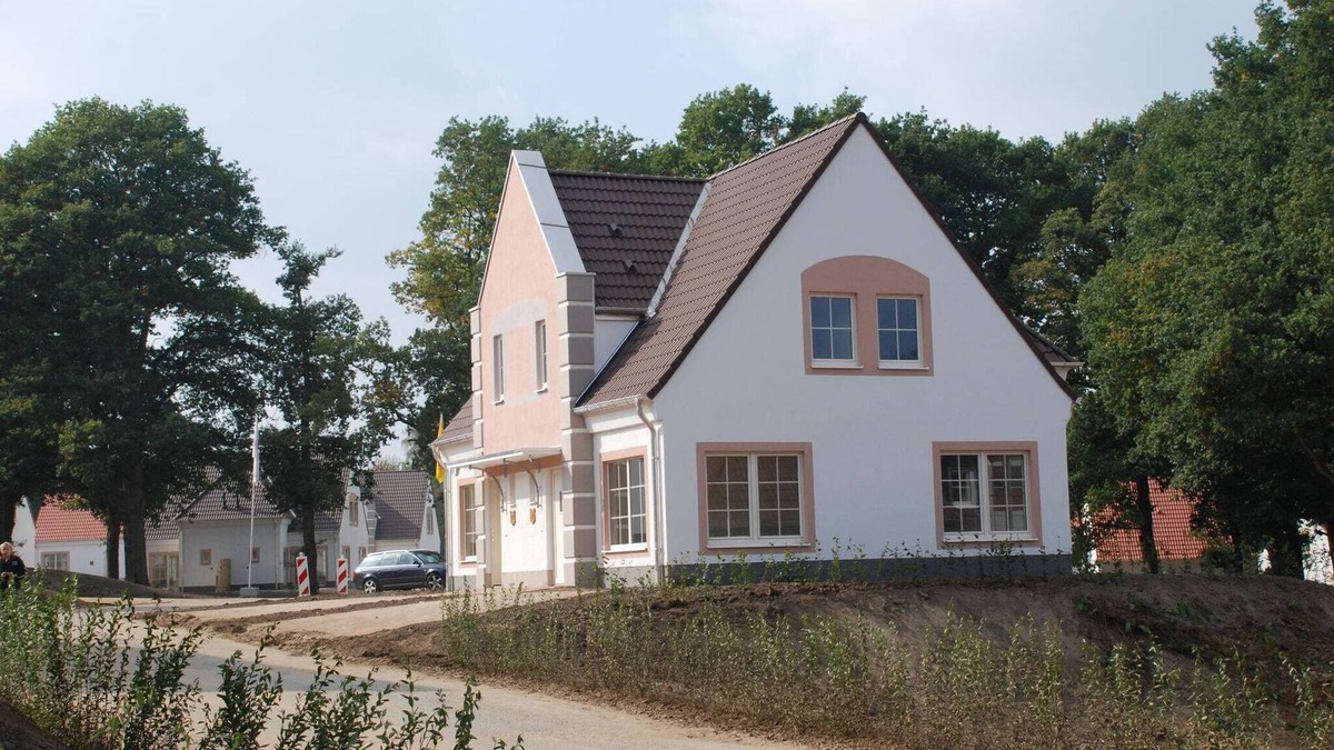 Ferienpark Gut Langen Villa | Villa in Germany with Sauna & Bubble Bath