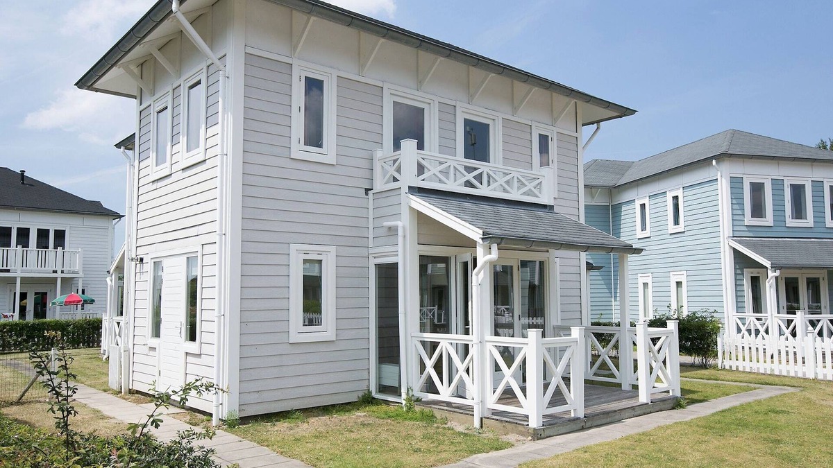 Municipality of Hellevoetsluis Villa | Villa in Hellevoetsluis near North Sea Beach