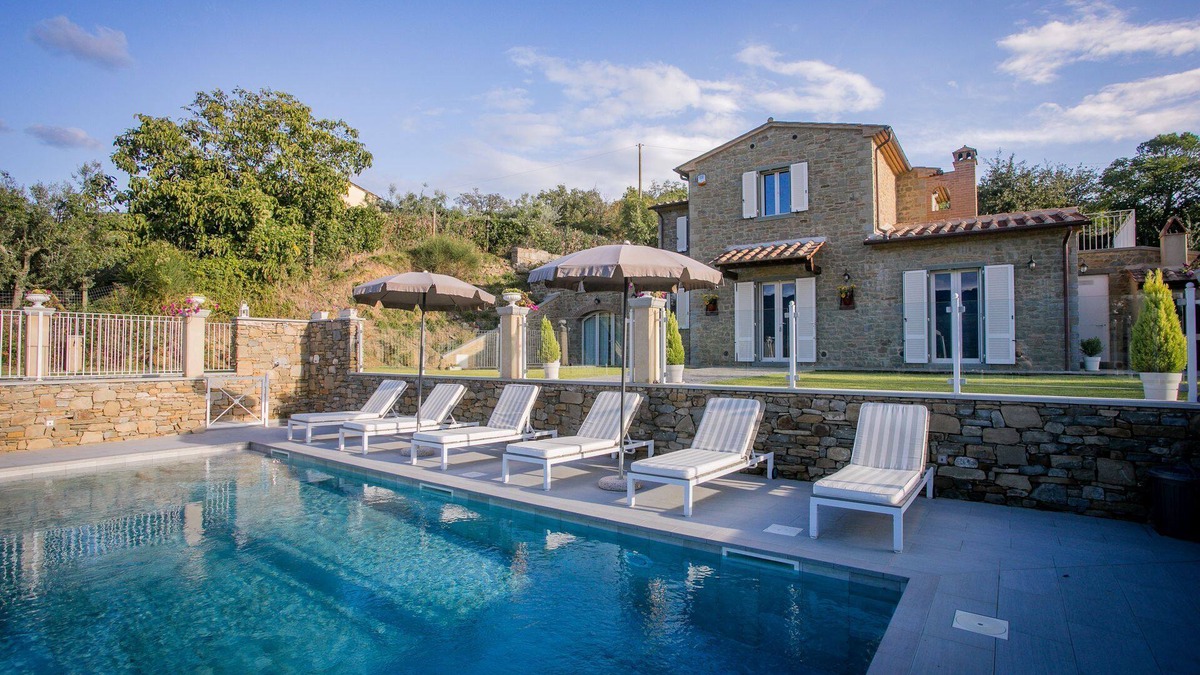Cortona Villa | Villa in Il Castagno with 3 bedrooms sleeps 8