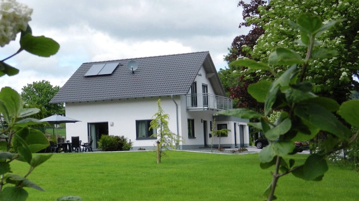 Kuestelberg Villa | Villa in Küstelberg with Garden