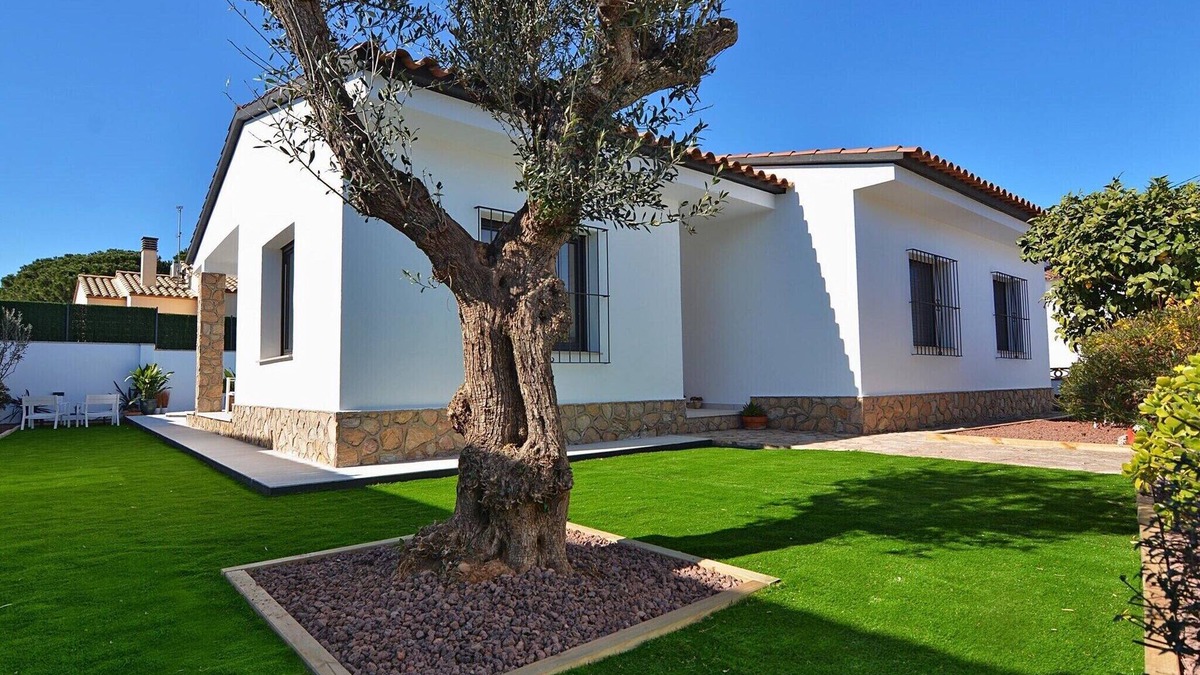 L'Escala Villa | Villa in L’Escala near Riells Beach