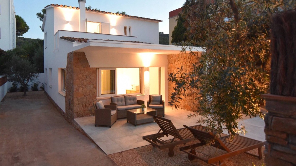 L'Escala Villa | Villa in L'Escala near Cala Montgó Beach