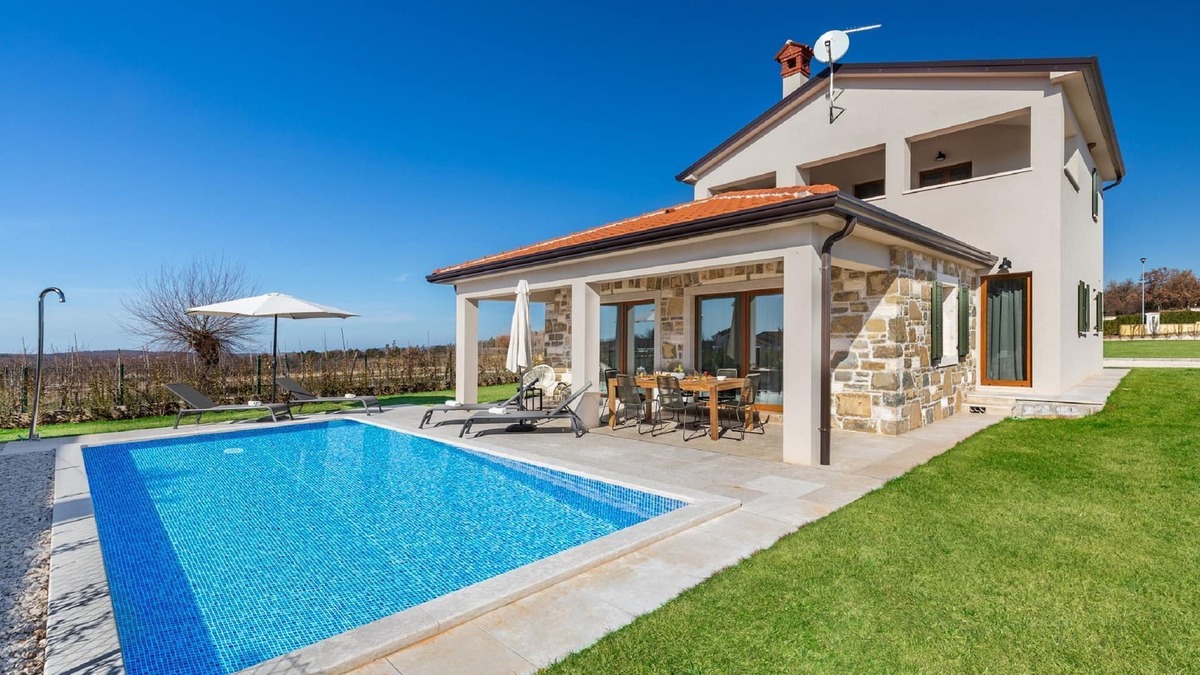 Karojba Villa | Villa in Motovun with Private Pool and Views