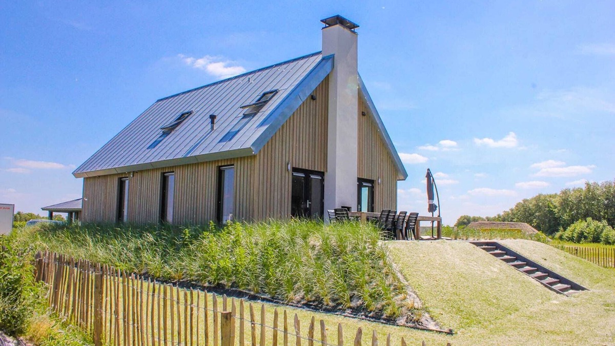 Tholen House | Villa in Netherlands with Sauna & Bubble Bath
