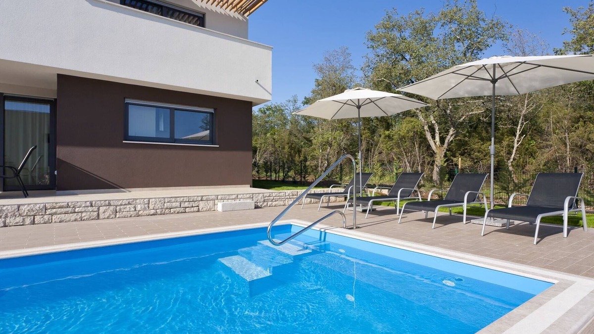 Karigador Villa | Villa in Novigrad with Pool & Rooftop Terrace