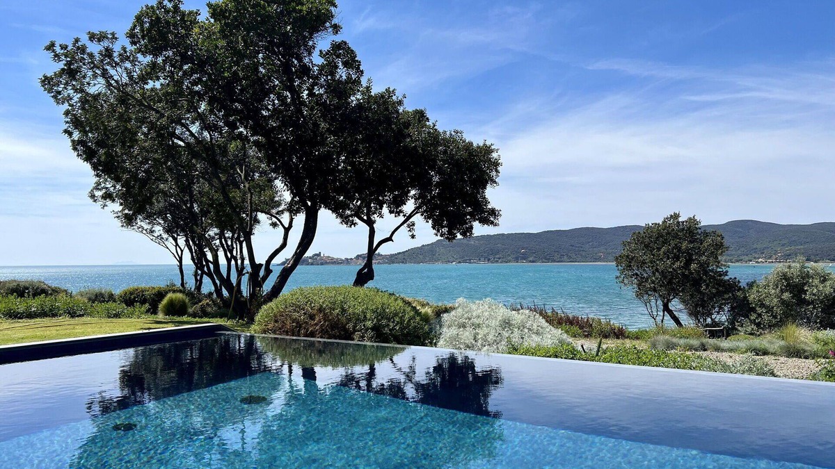 Orbetello Villa | Villa in Orbetello with 10 bedrooms sleeps 22
