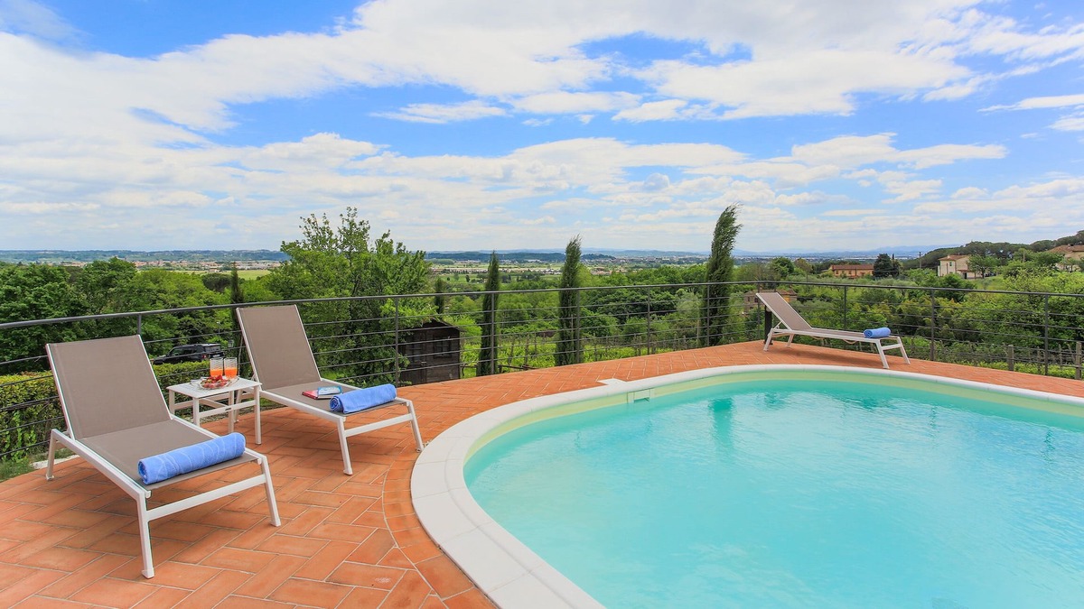 Vicopisano Villa | Villa in Pisa with 4 bedrooms sleeps 8