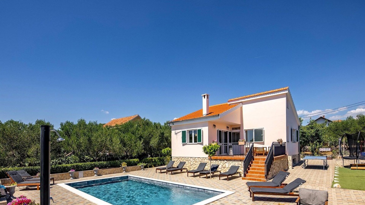 Polaca Villa | Villa in Polaca with Pool near National Parks
