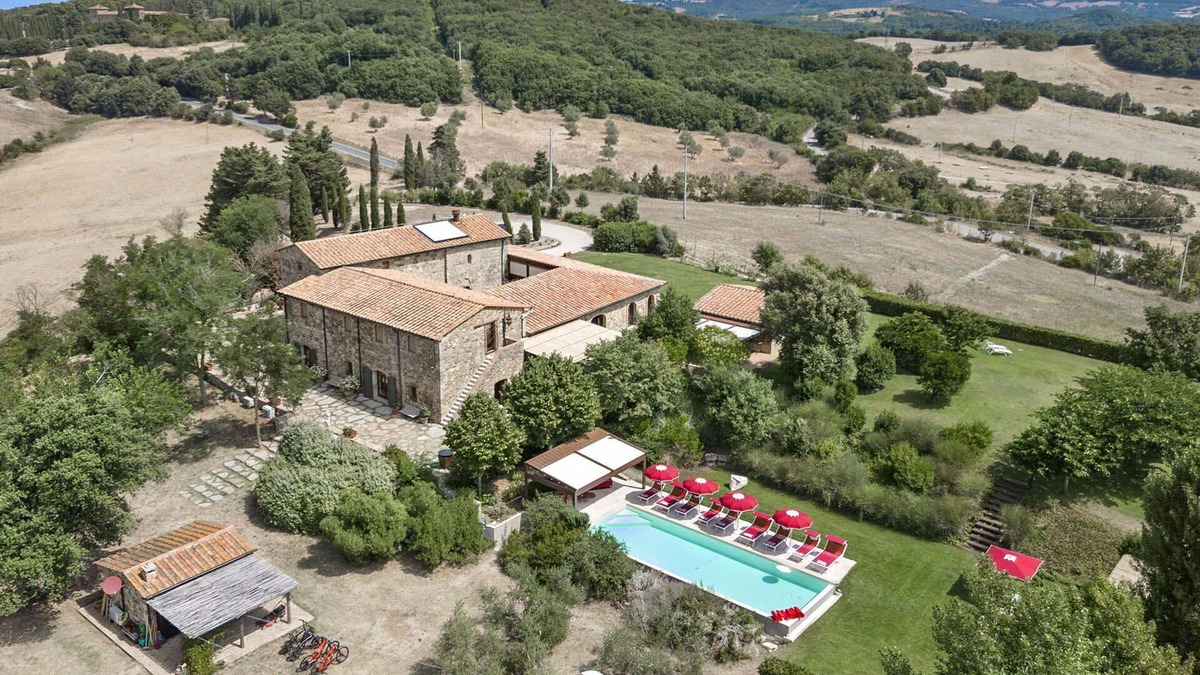 Pomarance Villa | Villa in Pomarance with 6 bedrooms sleeps 14