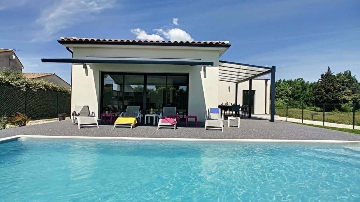 Cabannes Villa | Villa in Provence with private pool + terraces