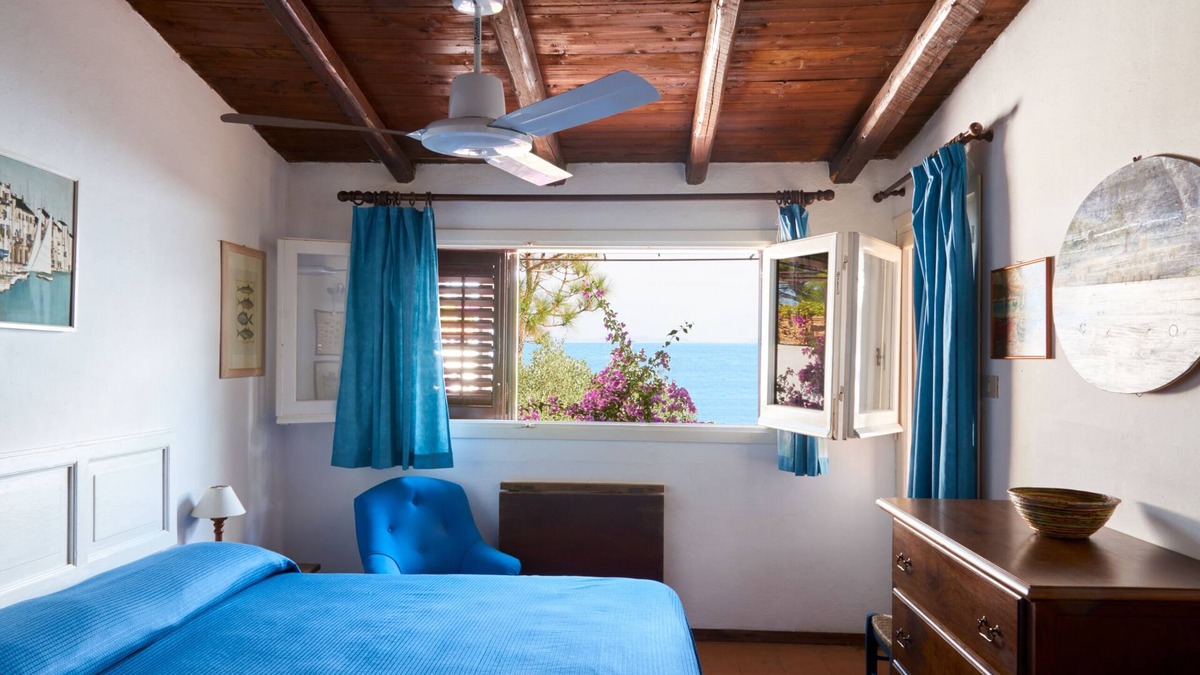 Zarbo di Mare Villa | Villa in quiet green area at 20 meters from the sea, 3 rooms, 2 baths, garden