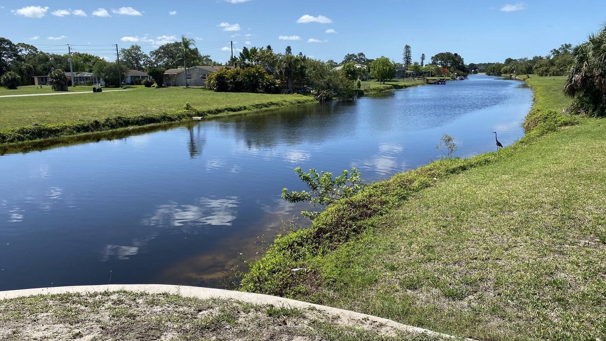 Al Lago Village Villa | Villa in Rotonda West with huge screened lanai and canal view