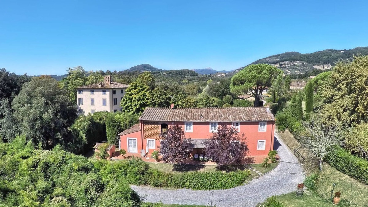 Lucca Villa | Villa in San Concordio Di Moriano with 6 bedrooms sleeps 12