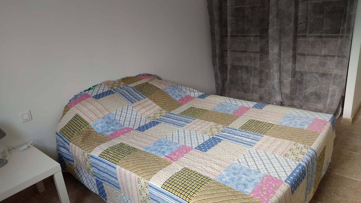 Montarnaud Villa | Villa in the countryside in an Occitan village with medieval castle