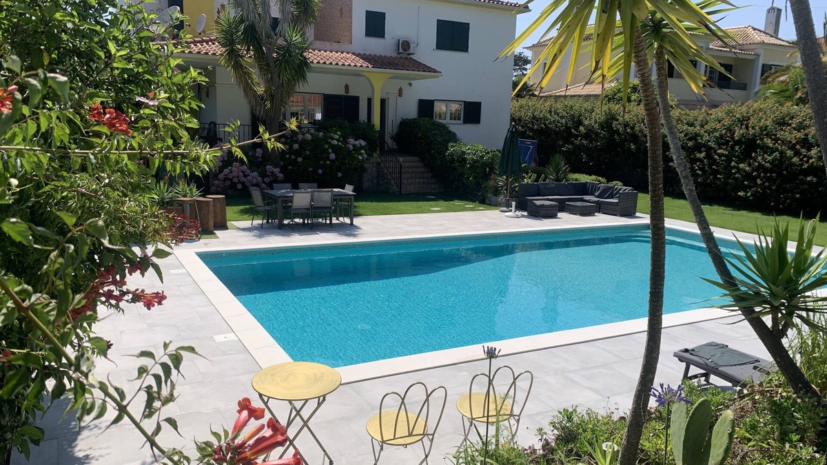 Verdizela Villa | Villa in the green, near the sea, Lisbon, Golf Aroeira and large regional park