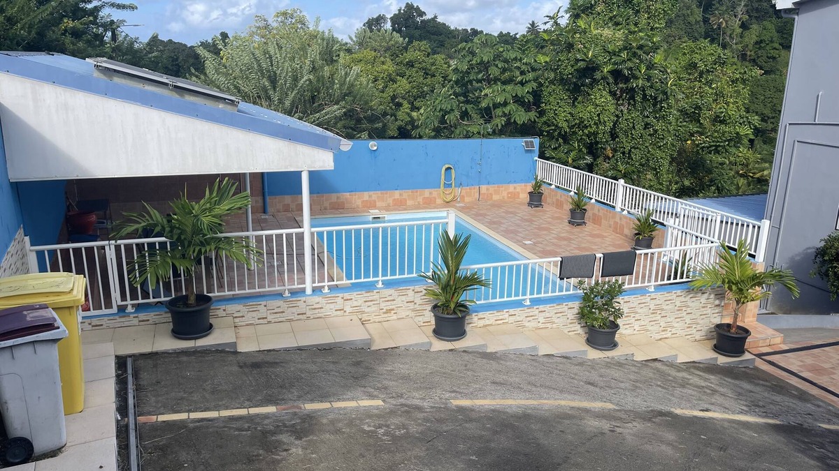 Saint-Esprit Villa | Villa in the quiet and relaxing countryside with swimming pool 10, 15 minutes from the beaches
