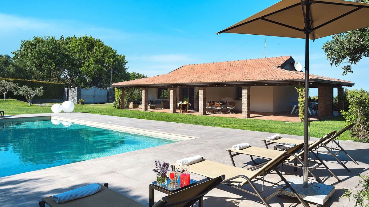 Viagrande Villa | Villa in Trecastagni near Mount Etna Tours