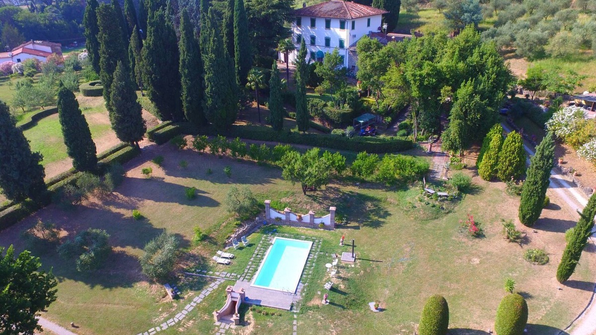 Uzzano Villa | Villa in Uzzano with 4 bedrooms sleeps 10