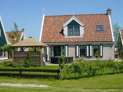 Hippolytushoef Villa | Villa in Wieringer near Hot Tub