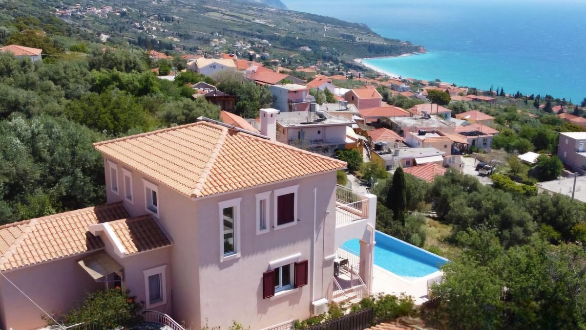 Vlachata Villa | Villa Ionion Pelagos, infinity pool with magnificent 180° view of sea & mountain