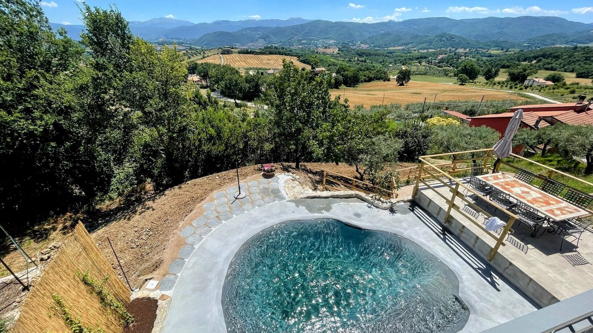 Ocenelli Villa | Villa Ipnotica - pool - sleeps 7 - additional children possible at no extra cost
